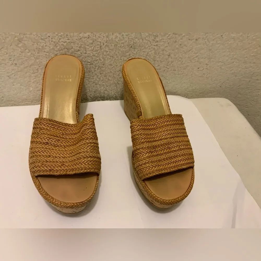 Stuart Weitzman slides women size 8.5M